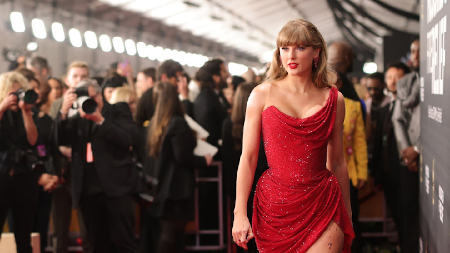 Here's The Moment Taylor Swift Tipped Workers At The Grammys